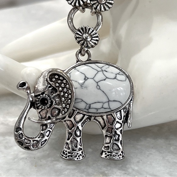 White Howlite Black Oxidized Silvertone Elephant Floral Necklace - Picture 9 of 12